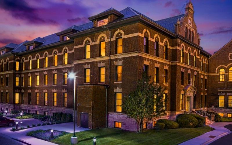 Senior Suites of Norwood Park