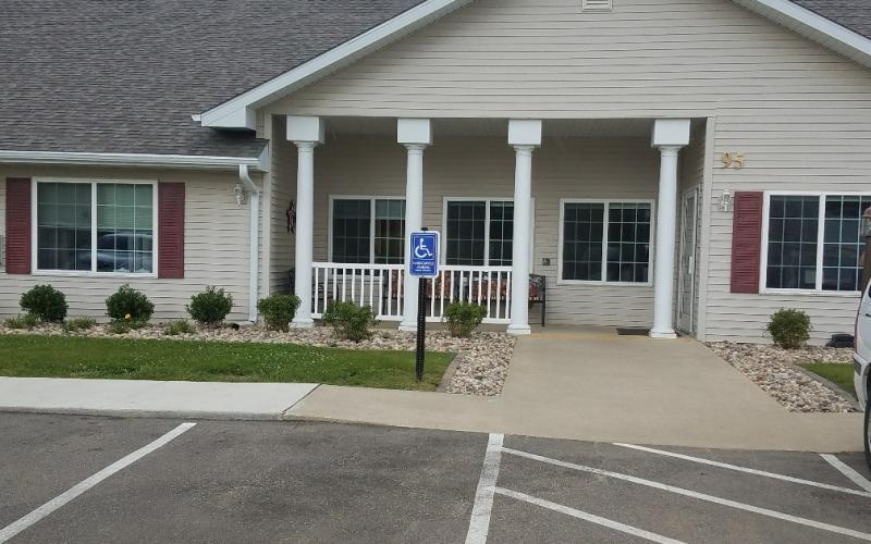 Arlington Place of Grundy Center